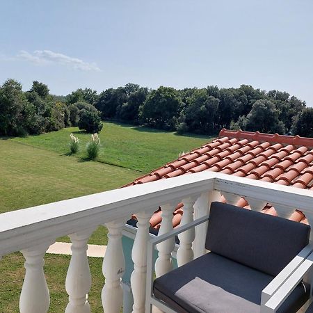 Apartments Vesna Затон Экстерьер фото